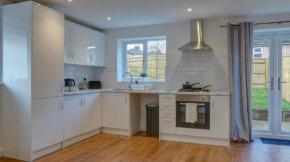 Low Cost, 4 Bed with Parking & Large Garden 04